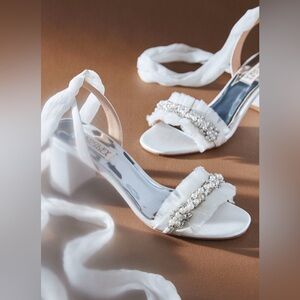 Badgley Mischka Tana Heels - Ivory Size US 9/EU 40